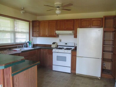 120 Pickett St, Whittemore, MI 48770 - photo 7