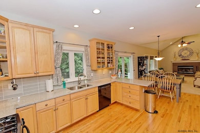 12 Seymour Dr, Saratoga Springs, NY 12866 - photo 3