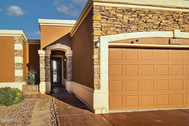 837 Desert Silver Dr, Horizon City, TX 79928 - photo 4