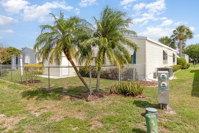 816 Hyacinth Cir, Sebastian, FL 32976 - photo 6
