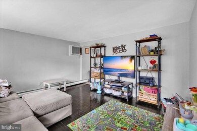 466 Spring St, Pottstown, PA 19464 - photo 7