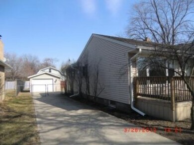 9015 Cottage Grove Place, Highland, IN 46322 - photo 2