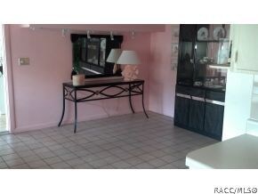 DINING/LIVING ROOM AREA