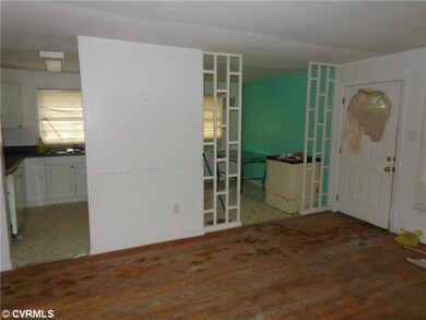 Living Room - Living room looking into the kitchen