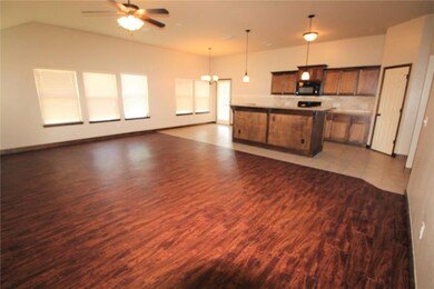 4414 Hawk Owl Dr, Norman, OK 73072 - photo 4