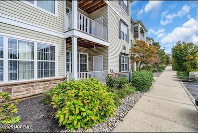 211 Mill Pond Way unit 25, Eatontown, NJ 07724 - photo 2