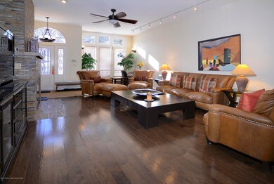 814 E.Cooper_35 living room