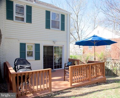 2812 Jefferson Dr, Alexandria, VA 22303 - photo 3