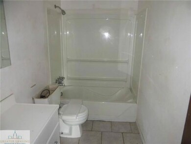 3309 Viola Dr, Lansing, MI 48911 - photo 7