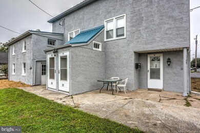 749 Vine St, Honey Brook, PA 19344 - photo 2