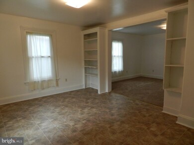 16 Lloyd Ave unit 2ND FL, Malvern, PA 19355 - photo 7