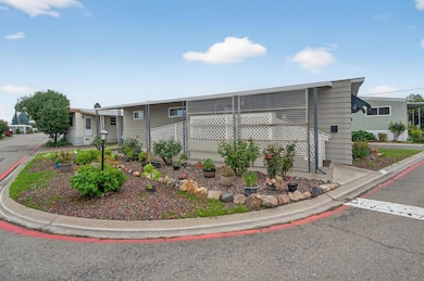 7515 Maple Leaf Ln unit 140, Sacramento, CA 95828 - photo 3