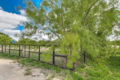 12381 Pecan Ln, San Angelo, TX 76904 - photo 4
