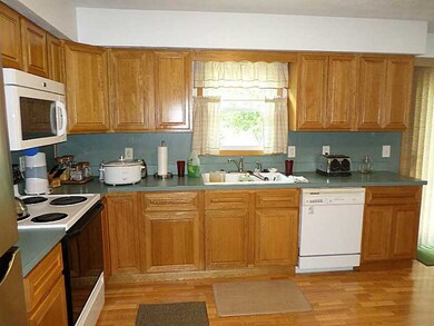 3208 Caughey Rd, Erie, PA 16506 - photo 5