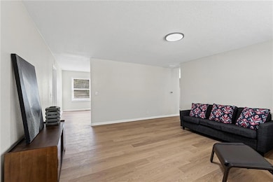 1323 E 21st St, Lawrence, KS 66046 - photo 5