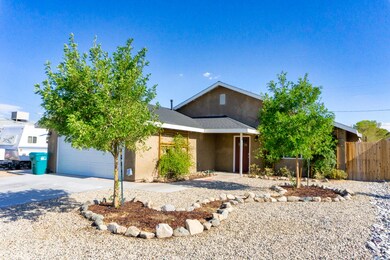 905 W Vulcan Ave (3 of 82)