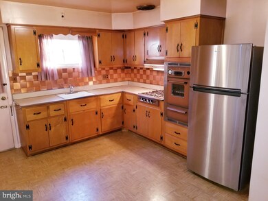 2515 E Northern Pkwy, Baltimore, MD 21214 - photo 3