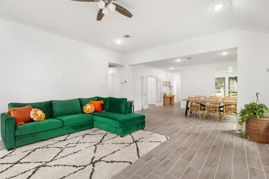 16011 Country Bend Rd, Houston, TX 77095 - photo 4