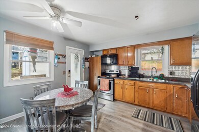 10-515-Community-St-Lansing-MI-48906-Win