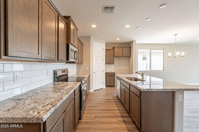 13-web-or-mls-Hilton-13