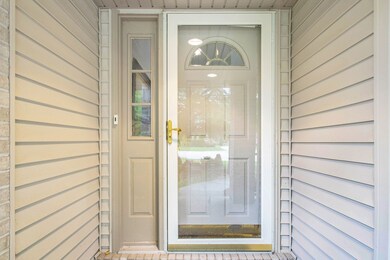 57120 Bluff Crest Dr, Elkhart, IN 46516 - photo 4