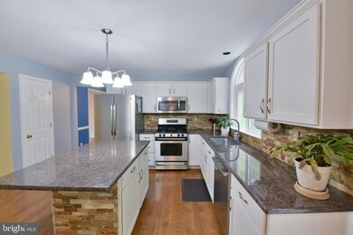 790 Southwind Ln, Downingtown, PA 19335 - photo 5