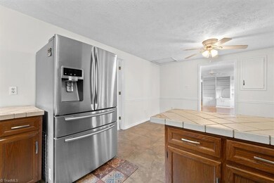 2113 Whites Mill Rd, High Point, NC 27265 - photo 6