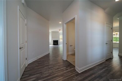 107 Fleming Dr unit 33, Statesville, NC 28677 - photo 2