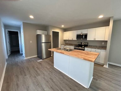 5715 Heather View Ln, Fort Wayne, IN 46818 - photo 2