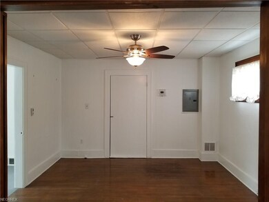 Other angle of the dining room/office from the liv