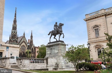 3 W Mount Vernon Place unit 1, Baltimore, MD 21201 - photo 2