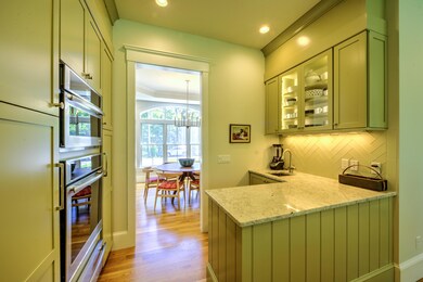 Kitchen Butler Pantry