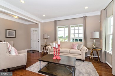5689 River Shark Ln, Waldorf, MD 20602 - photo 2