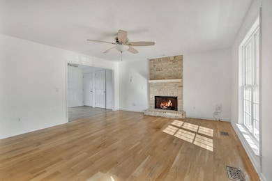 2012 Graceland Way, Greenbrier, TN 37073 - photo 6