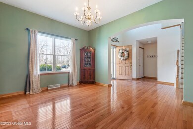 18 Camden Cir, Delmar, NY 12054 - photo 7