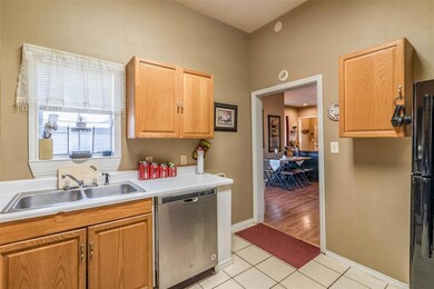 1315 W Walker St, Denison, TX 75020 - photo 7