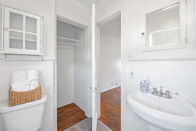 1509 Enid St unit D, Houston, TX 77009 - photo 6