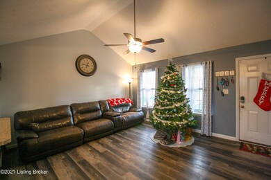 360 Gentry Crossings Blvd, Mount Washington, KY 40047 - photo 4