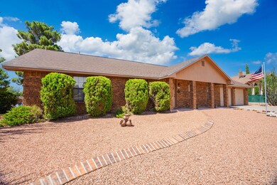 452 Amalia Dr, Horizon City, TX 79928 - photo 2