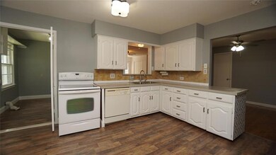 2006 Liberty St, Bonham, TX 75418 - photo 5