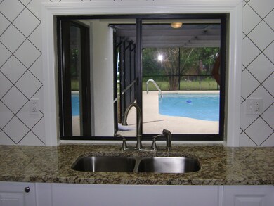 1404 Laurel Kitchen view