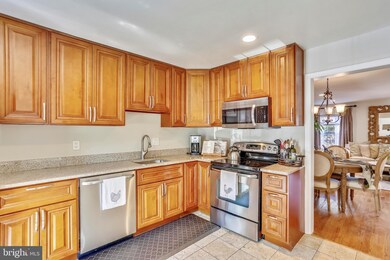 10275 Arizona Cir, Bethesda, MD 20817 - photo 4