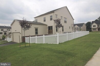 13609 Soaring Wing Ln, Silver Spring, MD 20906 - photo 2