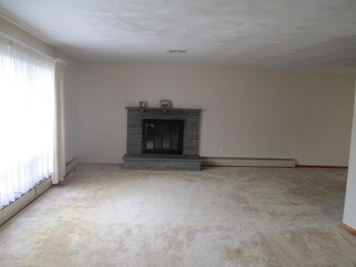 1823 Graveyard Hill Rd, Monroe Township, PA 18618 - photo 7