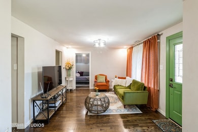 113 Pheasant Trail, Lake In the Hills, IL 60156 - photo 2