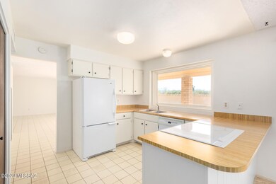 tucson house 3 with 3 bed 2 bath -4