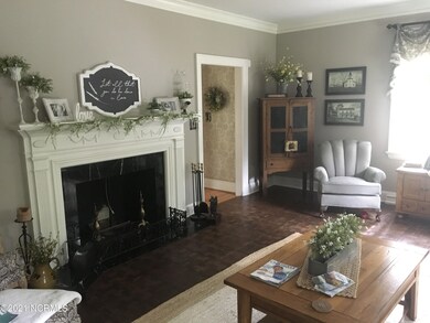 3_3_61894a7442e38_10390