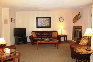 Enjoy relaxing in this comfortable living room in 