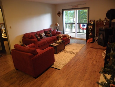 5 Hummingbird Rd unit 3, Lincoln, NH 03251 - photo 2