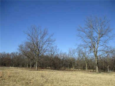 5484 SW 40th St, Columbus, KS 66725 - photo 3